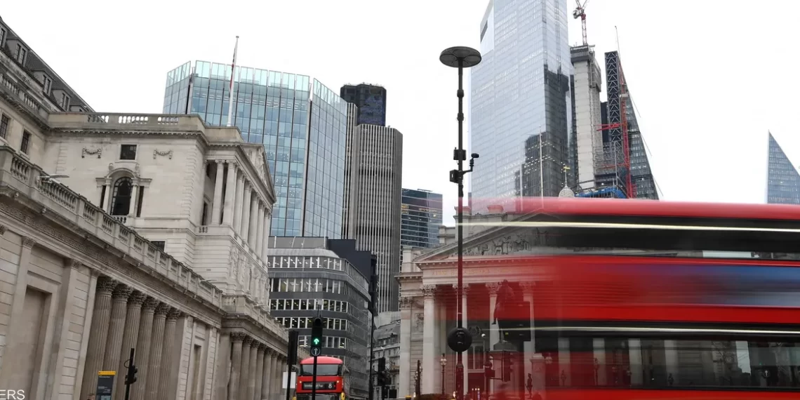 الاقتصاد البريطاني ينمو بشكل متوافق مع التوقعات