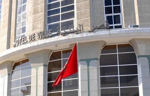  مواطنون يستفسرون عن أسباب جمود مشروع بطنجة