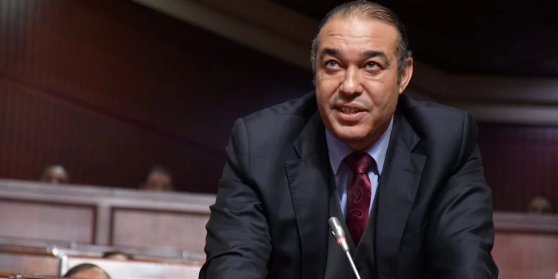 الأمين العام للحركة الشعبية يباغت الوزير وهبي بسؤال حول الاحتقان الذي رافق نتائج مباراة المحاماة