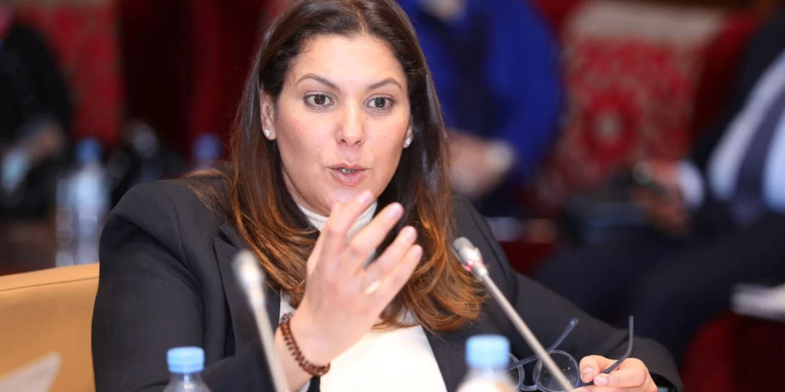 الوزيرة المنصوري تبسط رخصة البناء لتشجيع الاستثمار العقاري في القطاع السياحي