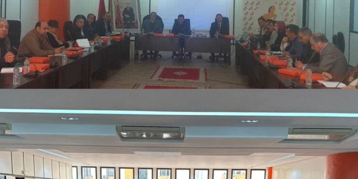 الاتحاد الدستوري يدعو إلى محاربة المحتكرين والوسطاء ويعلن عن مواعيد مؤتمرات الشبيبة والمرأة