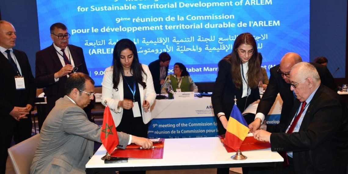 الدريوش يوقع مذكرة تفاهم مع جمعية A.CO.R لبلديات دولة رومانيا