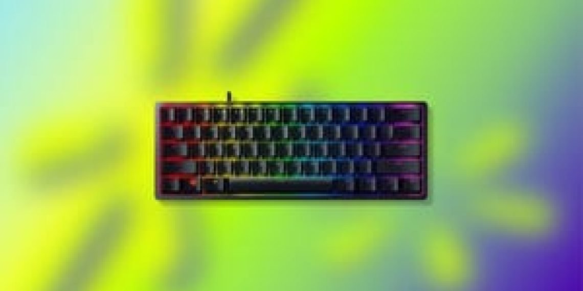 لقد عثرنا على لوحة مفاتيح الألعاب المثالية لمكتبك الضيق