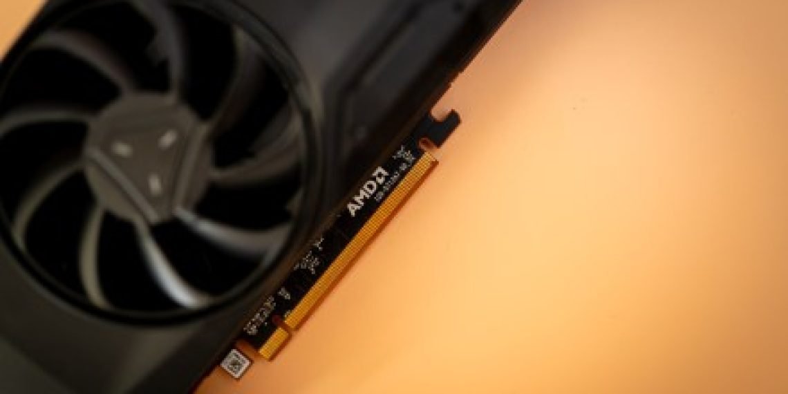 وحدة معالجة الرسومات الجديدة من AMD تكسر الغطاء في الآلة الحاسبة عبر الإنترنت