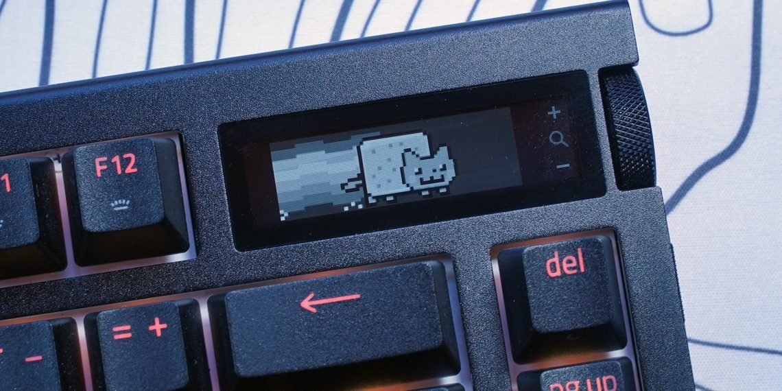 “الشاشات الصغيرة الموجودة على لوحات المفاتيح غبية”: لماذا أعتقد أن اتجاه الكمبيوتر الشخصي هذا يجب أن يموت