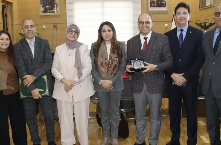  وسيط المملكة يقوم بزيارة عمل إلى مجلس جماعة الدار البيضاء لتعزيز التنسيق والوساطة المرفقية